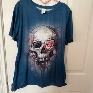 NWOT Blue Skull Graphic T-Shirt Size large